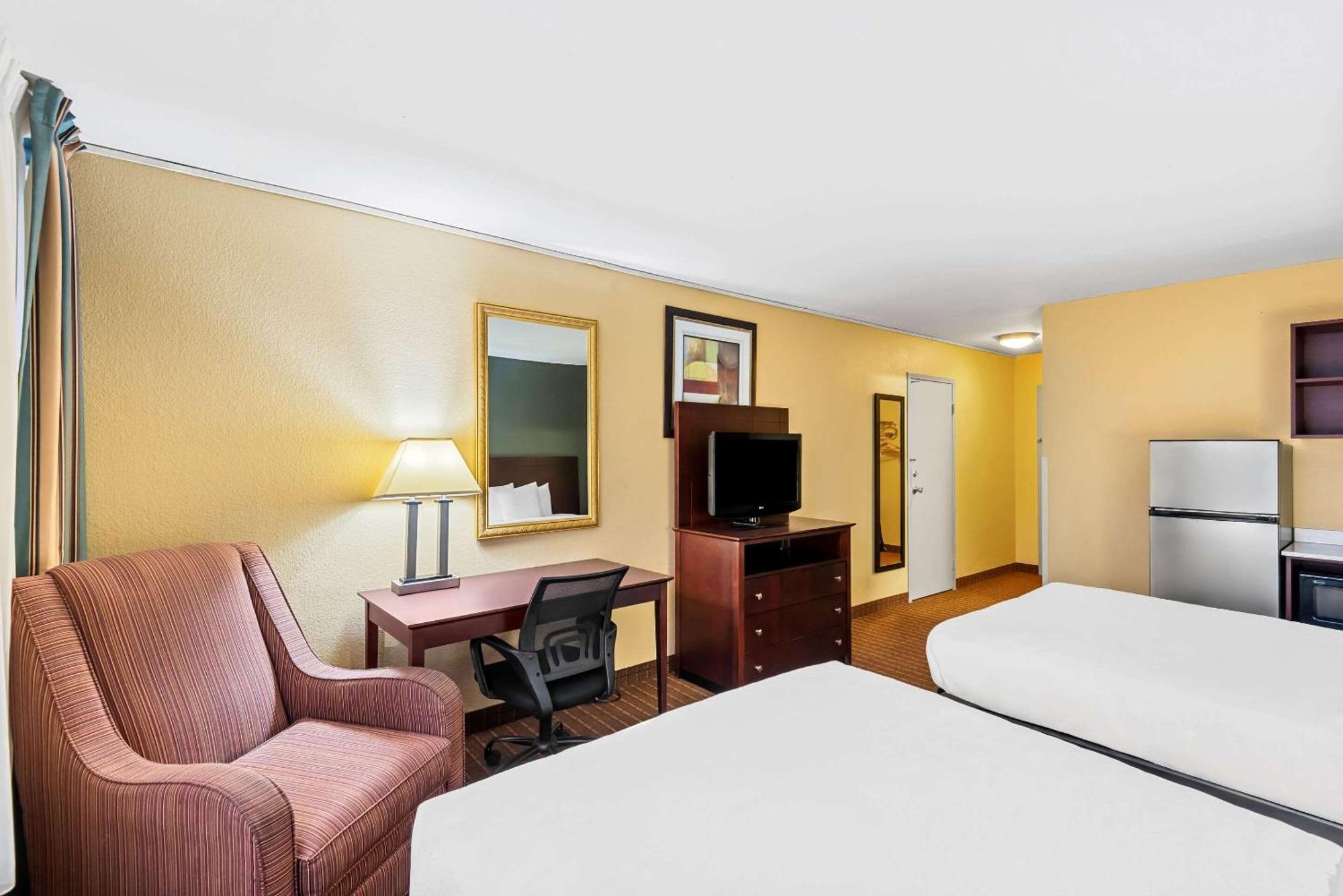 Quality Inn フォート・ドッジ エクステリア 写真