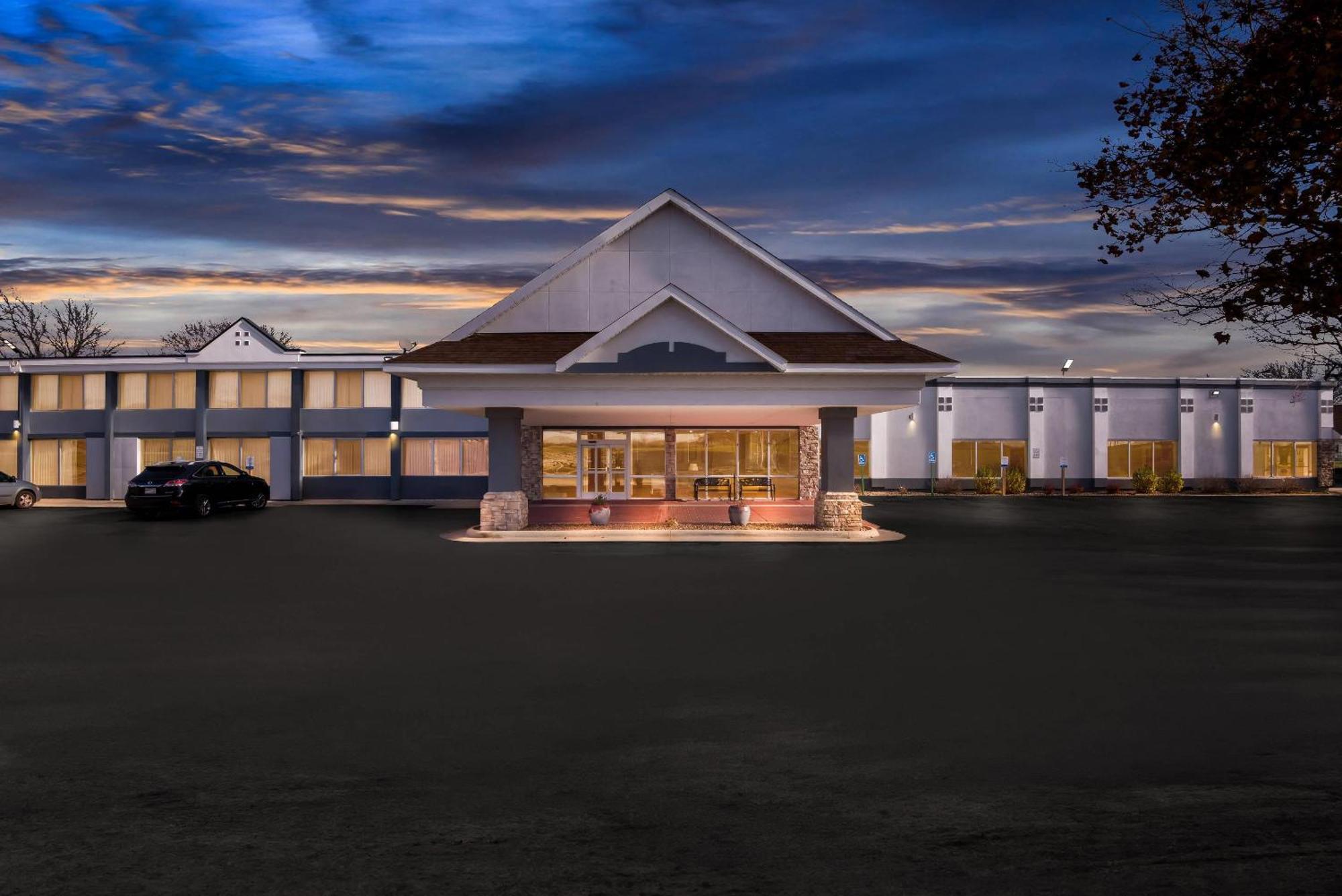 Quality Inn フォート・ドッジ エクステリア 写真